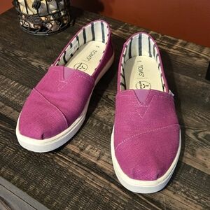 TOMS Fuchsia Canvas Slip-Ons